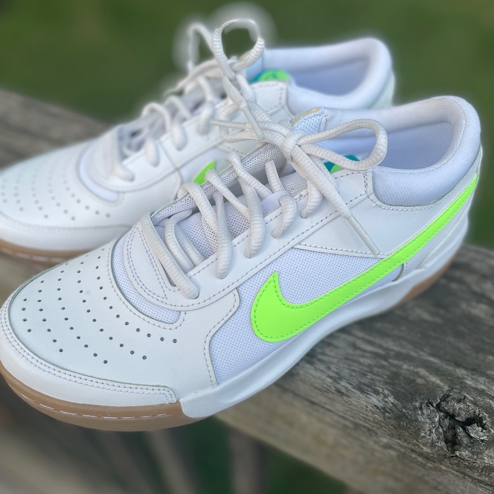 Nike court lite like new